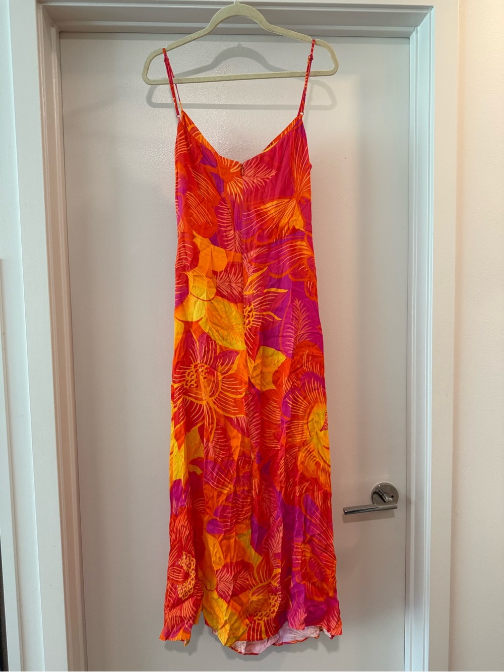 FARM Rio Vibrant Pink and Orange Tropical Midi Dress - Picture 5 of 6